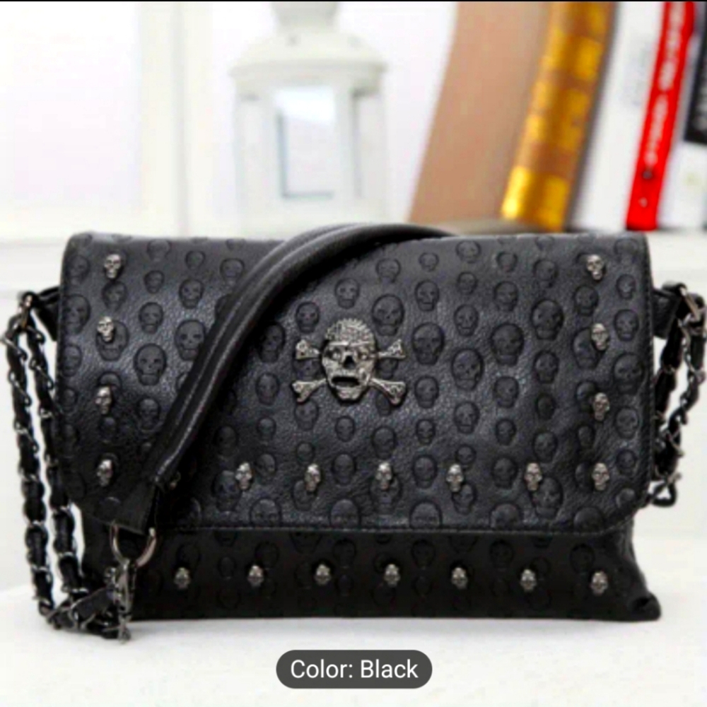 Black Skull Purse
